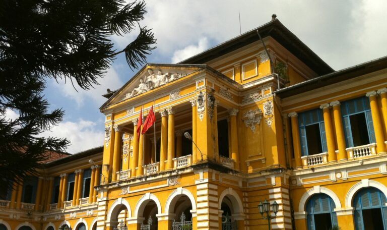 Luật sư tham gia vụ án khởi kiện tại Tòa án Hồ Chí Minh