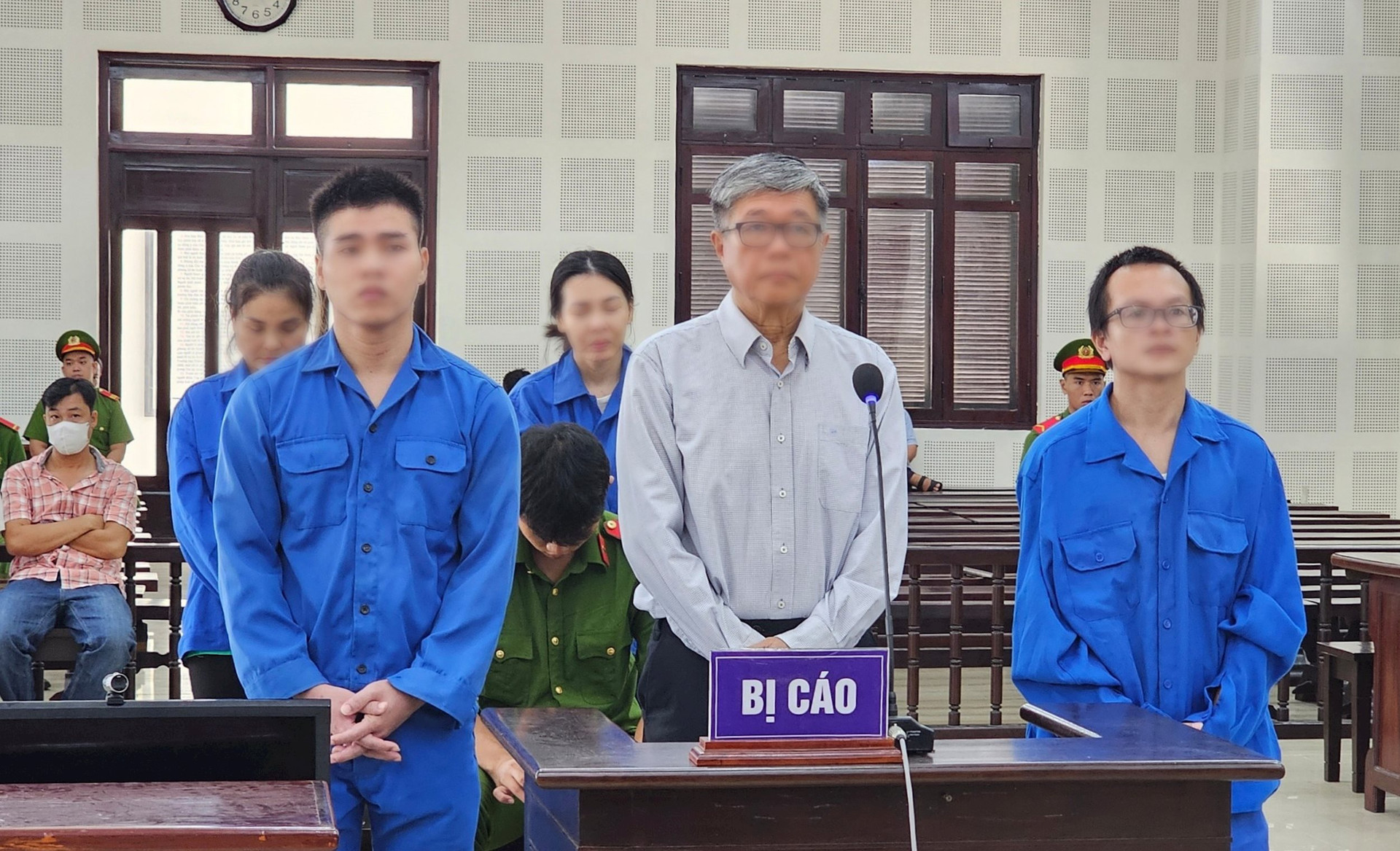 Các bị cáo tại tòa